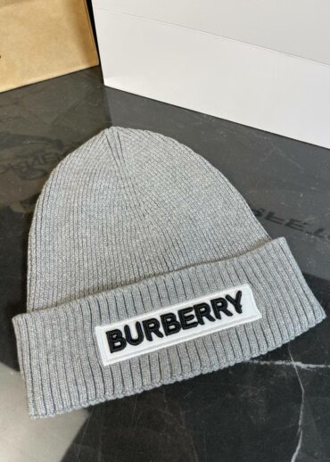 Шапка Burberry