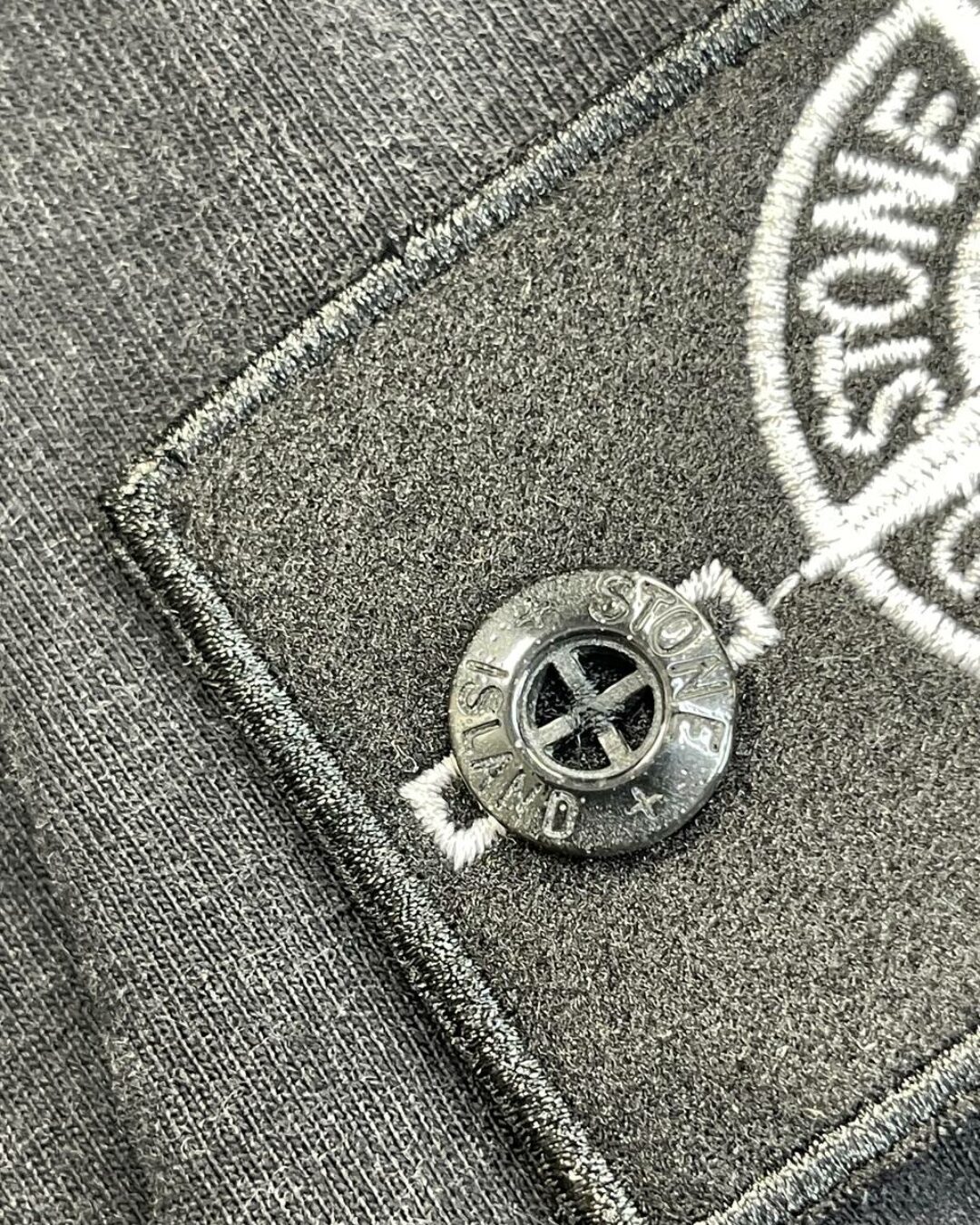 Футболка Stone Island — изображение 8