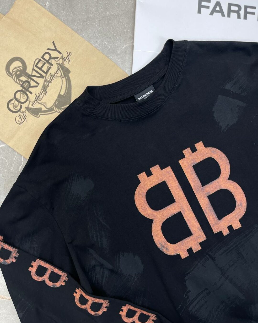 Кофта Balenciaga — изображение 3