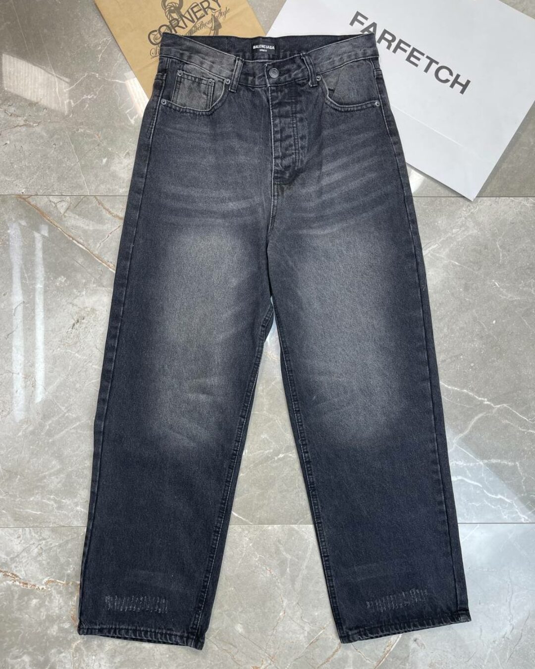 Джинсы Balenciaga