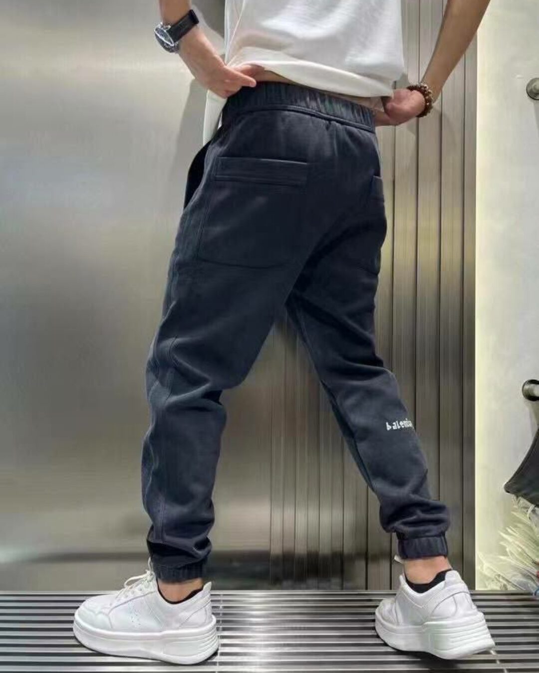 Спортивные Штаны Balenciaga — изображение 2