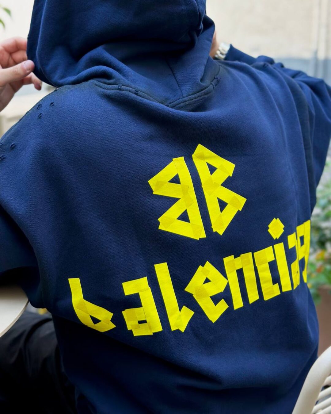 Худи Balenciaga — изображение 2