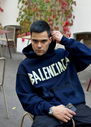 Худи Balenciaga