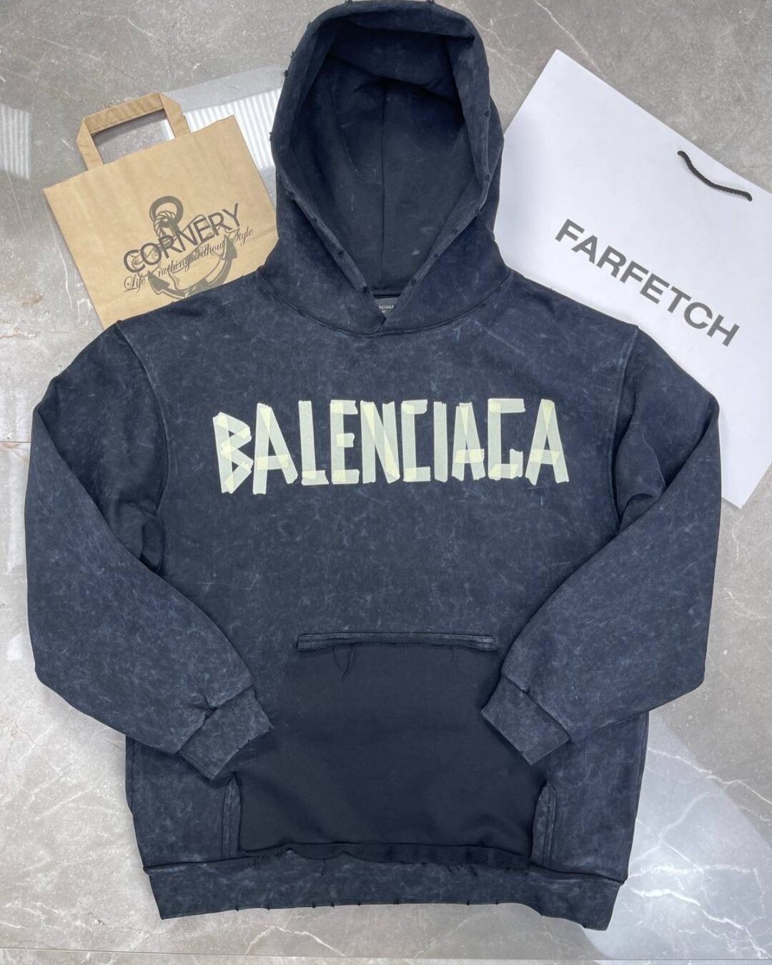 Худи Balenciaga — изображение 4