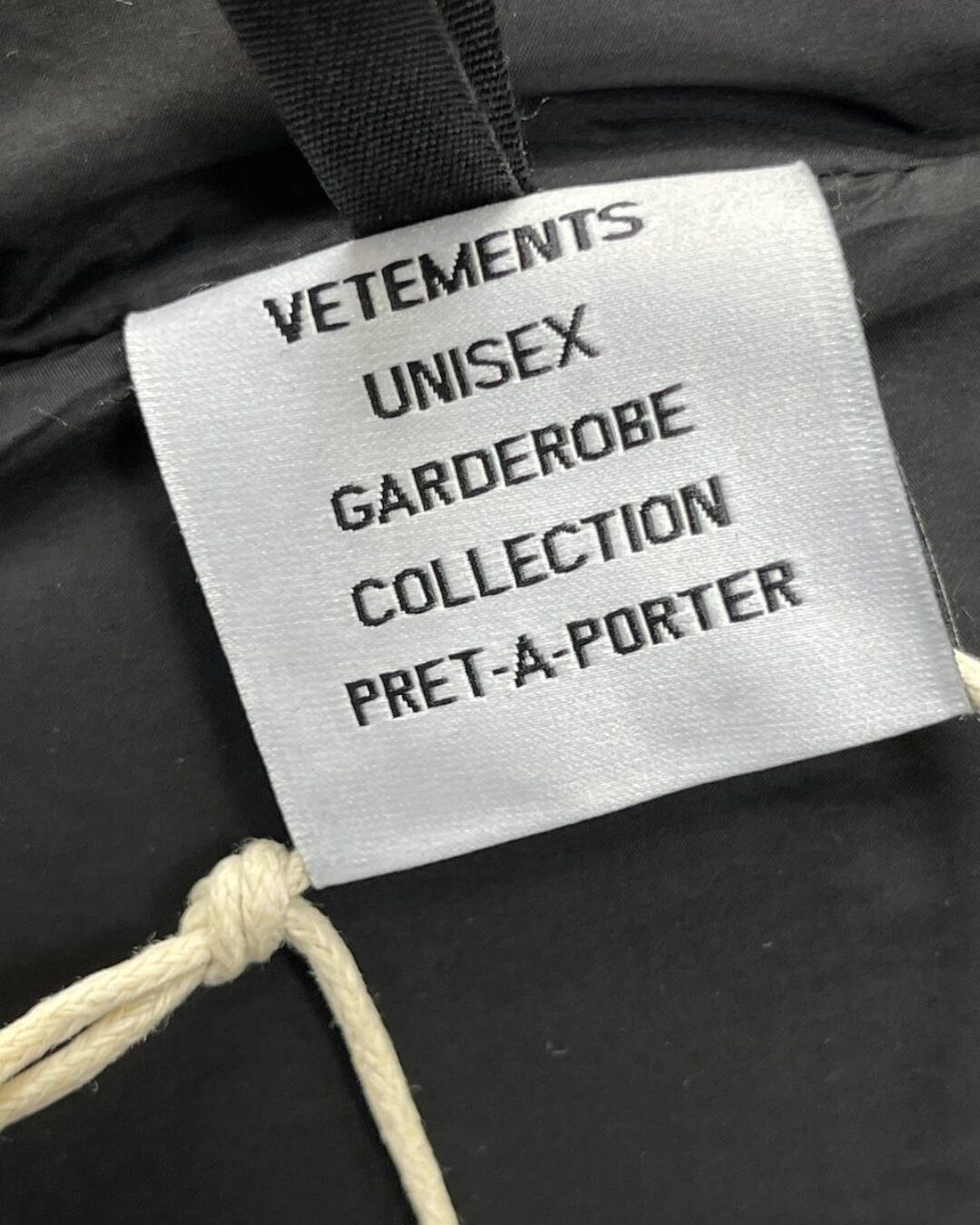 Пуховик Vetements — изображение 6