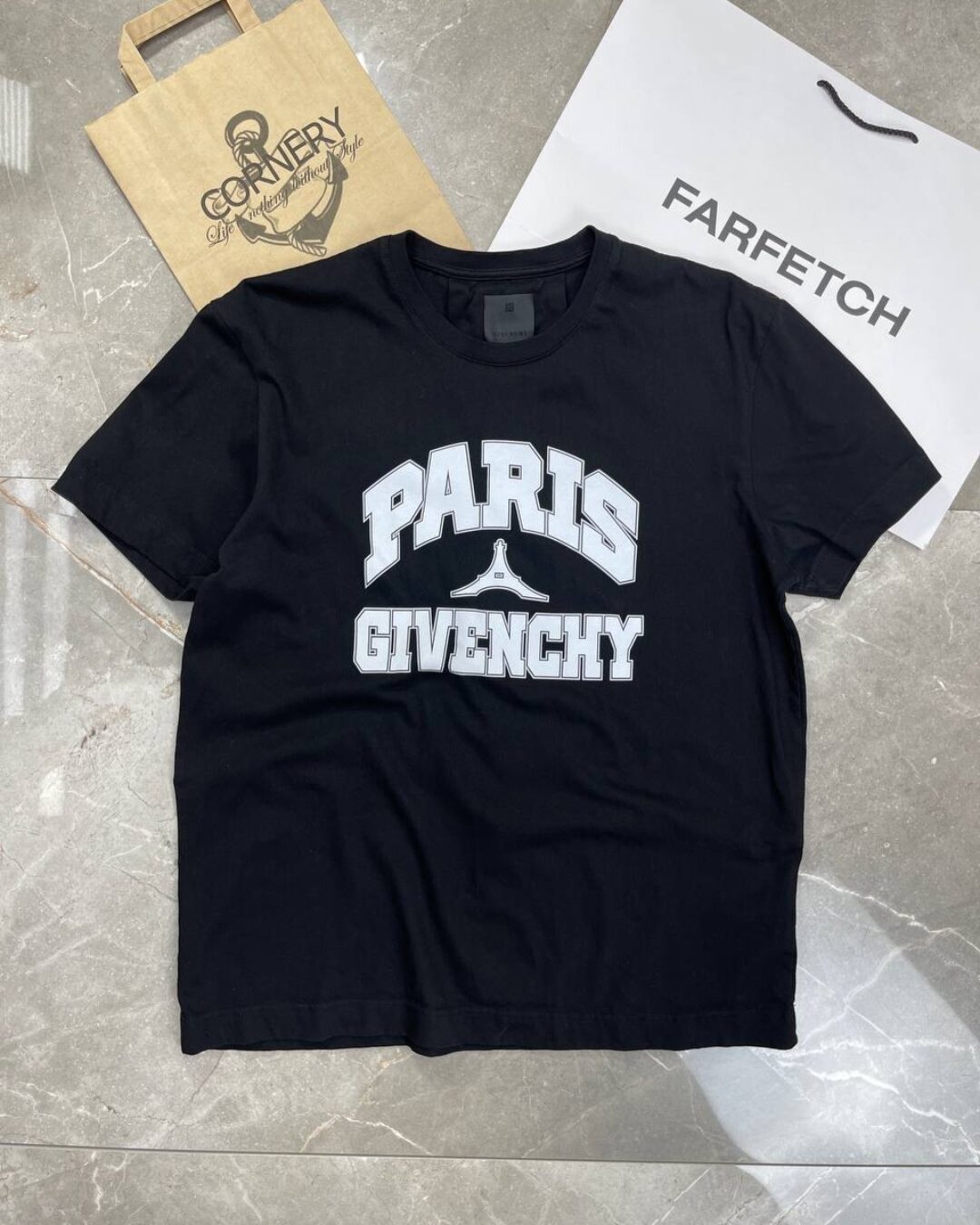 Футболка Givenchy