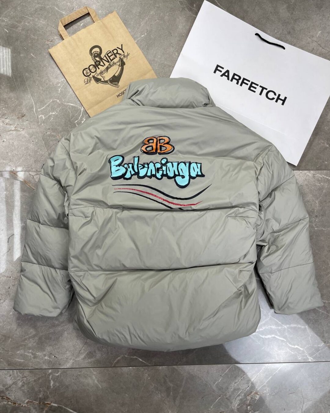 Пуховик Balenciaga — изображение 2