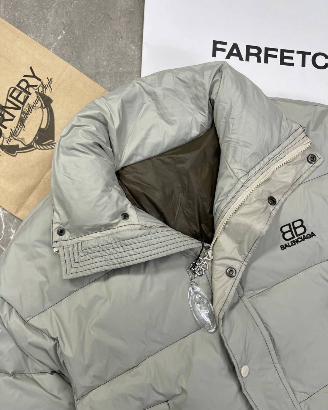 Пуховик Balenciaga — изображение 3