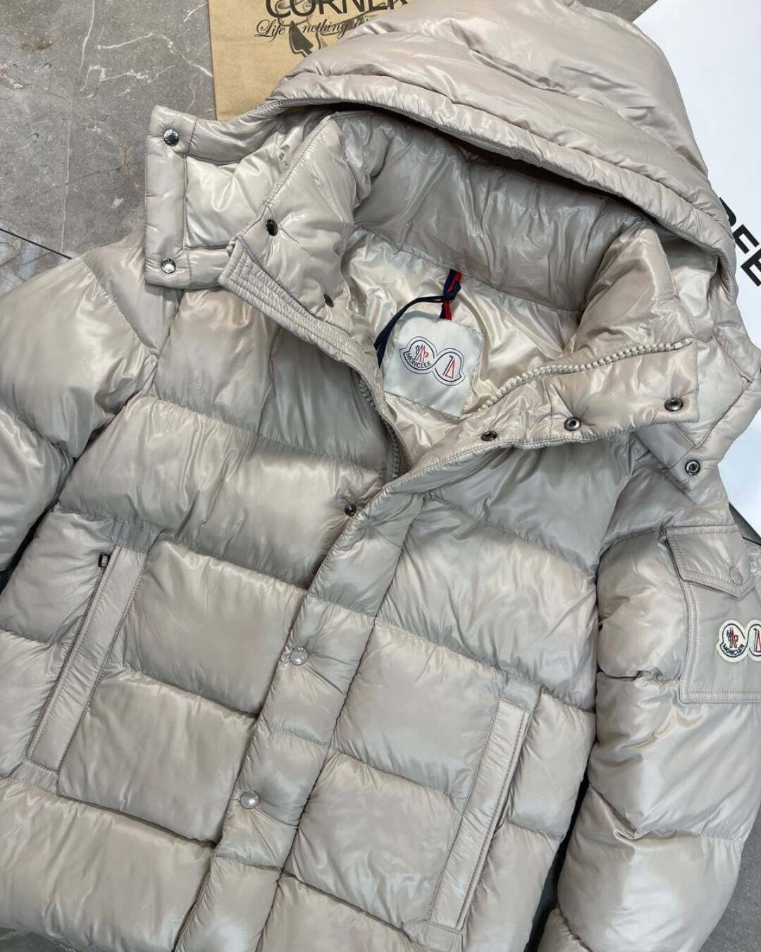 Пуховик Moncler — изображение 5