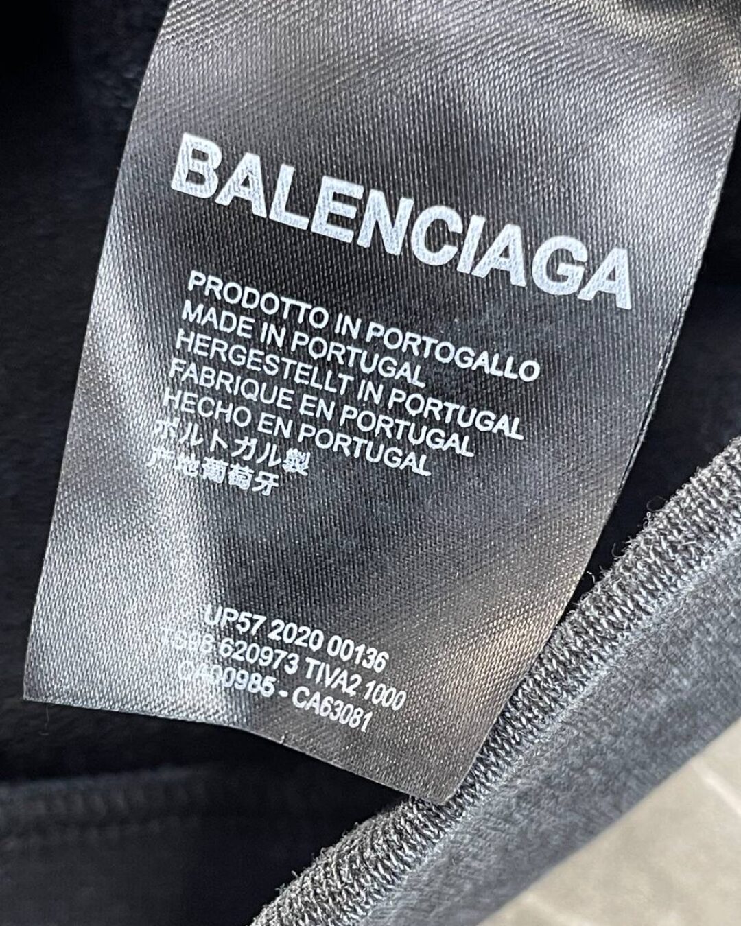 Худи Balenciaga — изображение 7