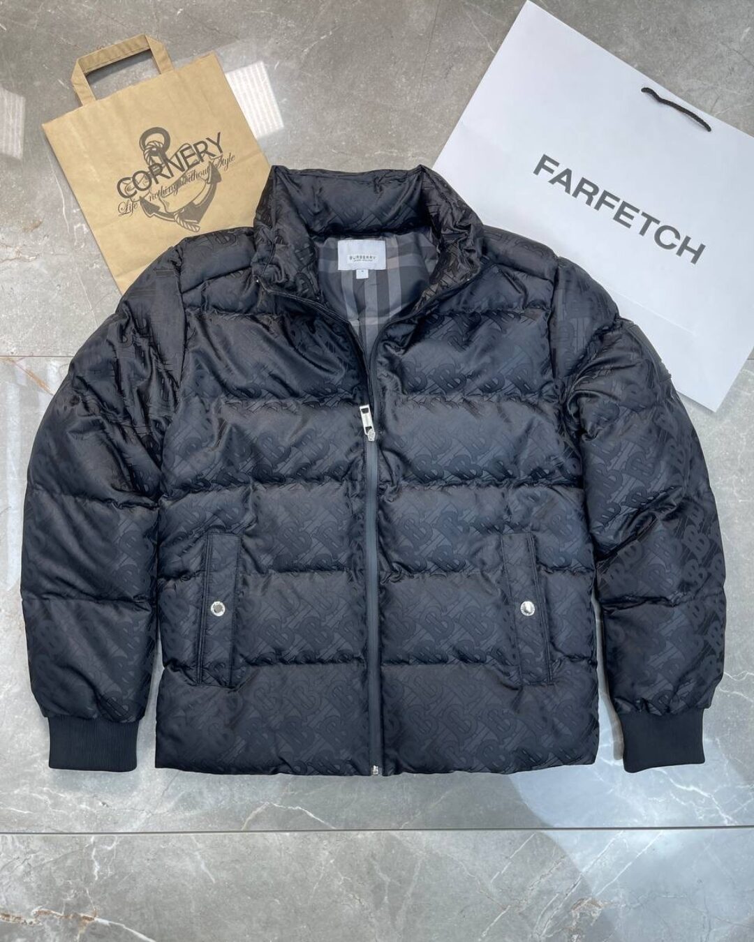 Пуховик Burberry
