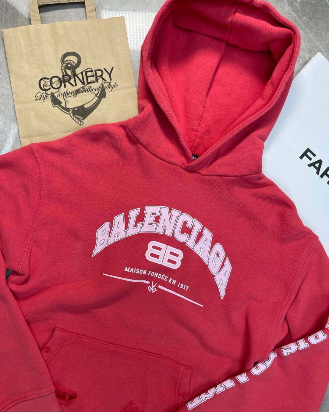 Худи Balenciaga — изображение 5