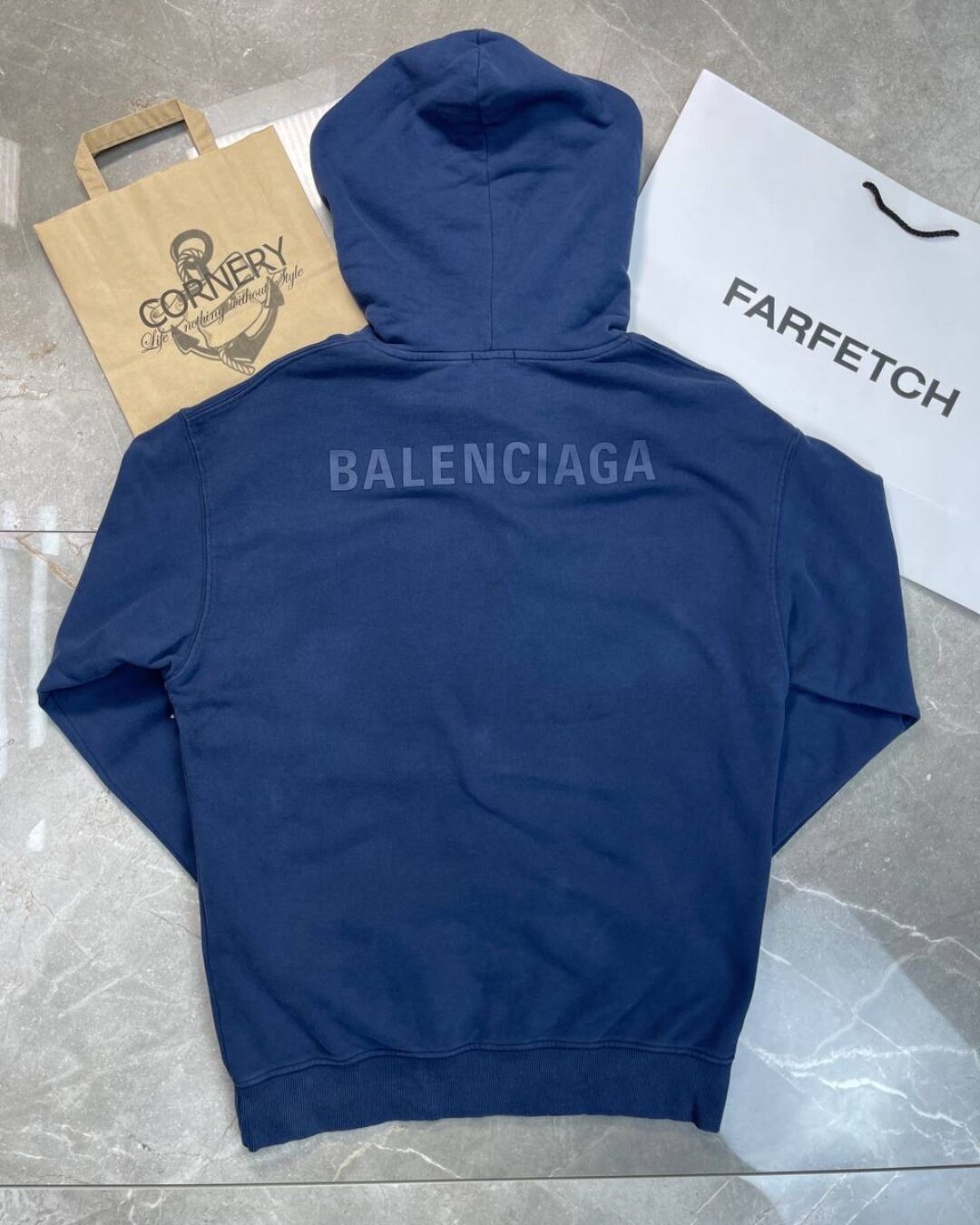 Худи Balenciaga — изображение 2