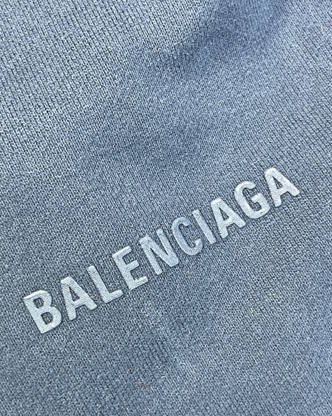 Худи Balenciaga — изображение 5