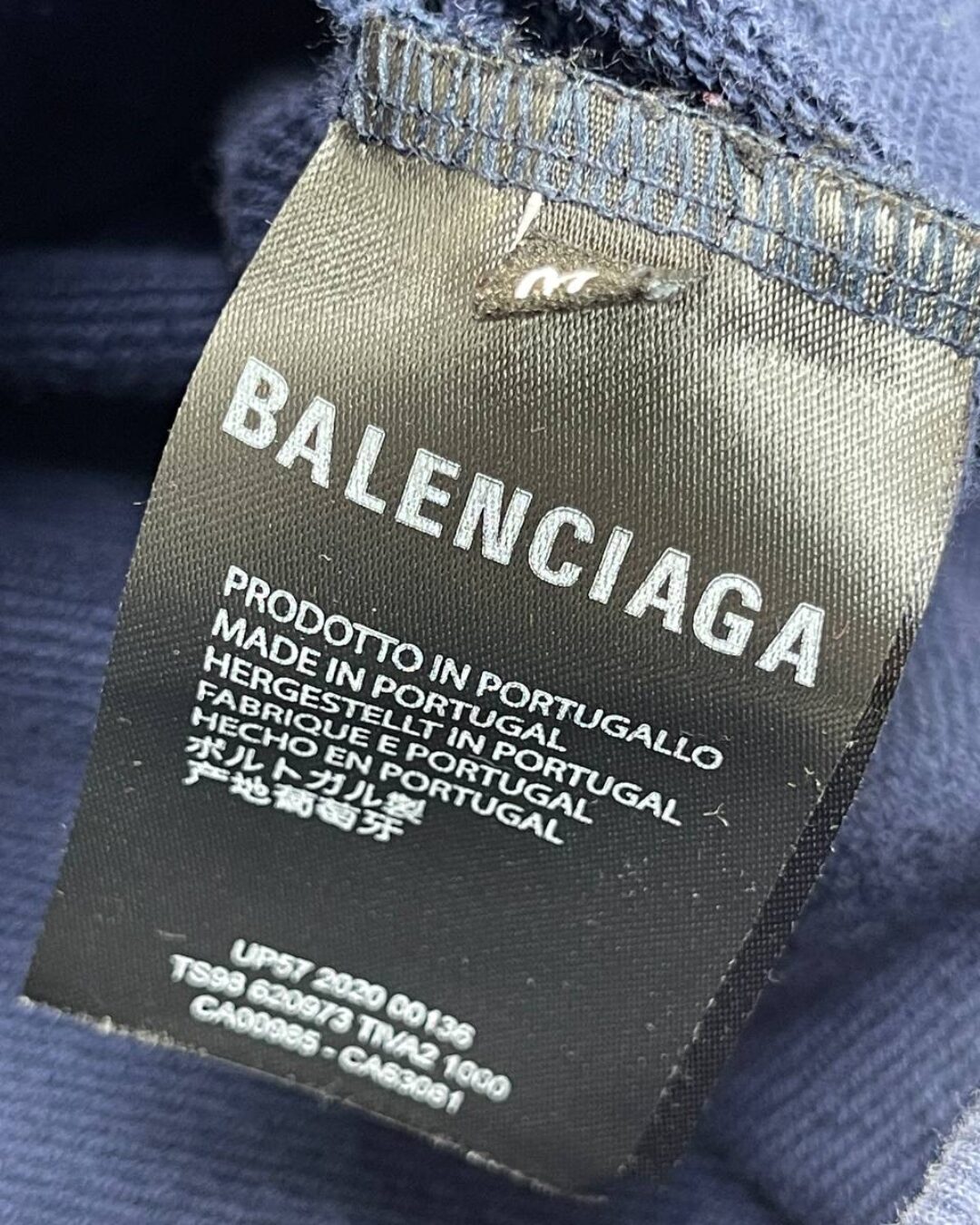 Худи Balenciaga — изображение 8