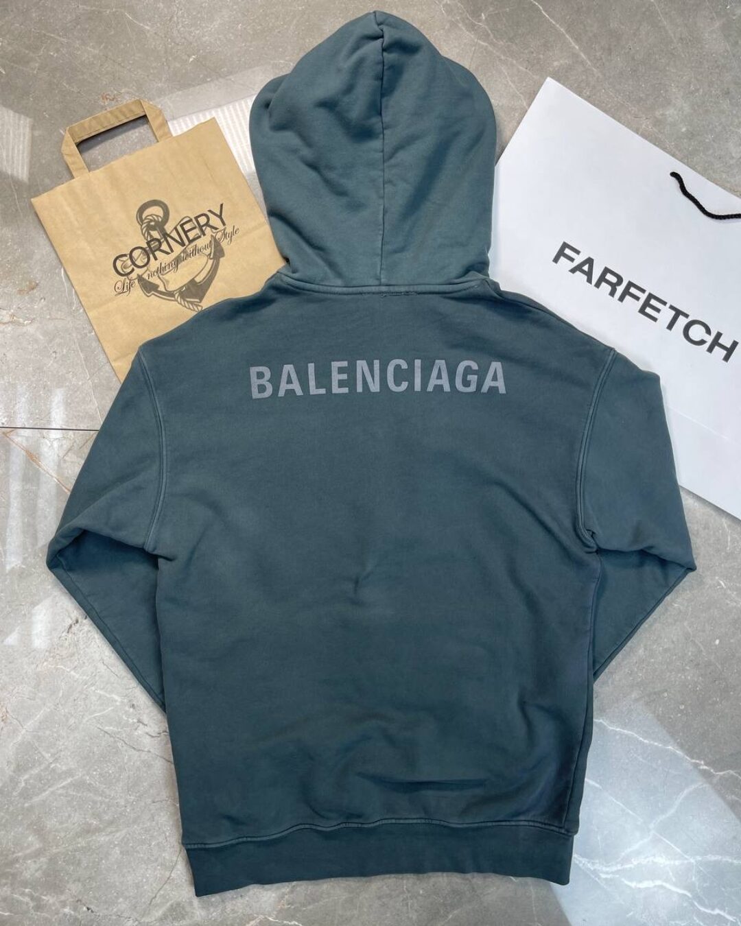 Худи Balenciaga — изображение 2