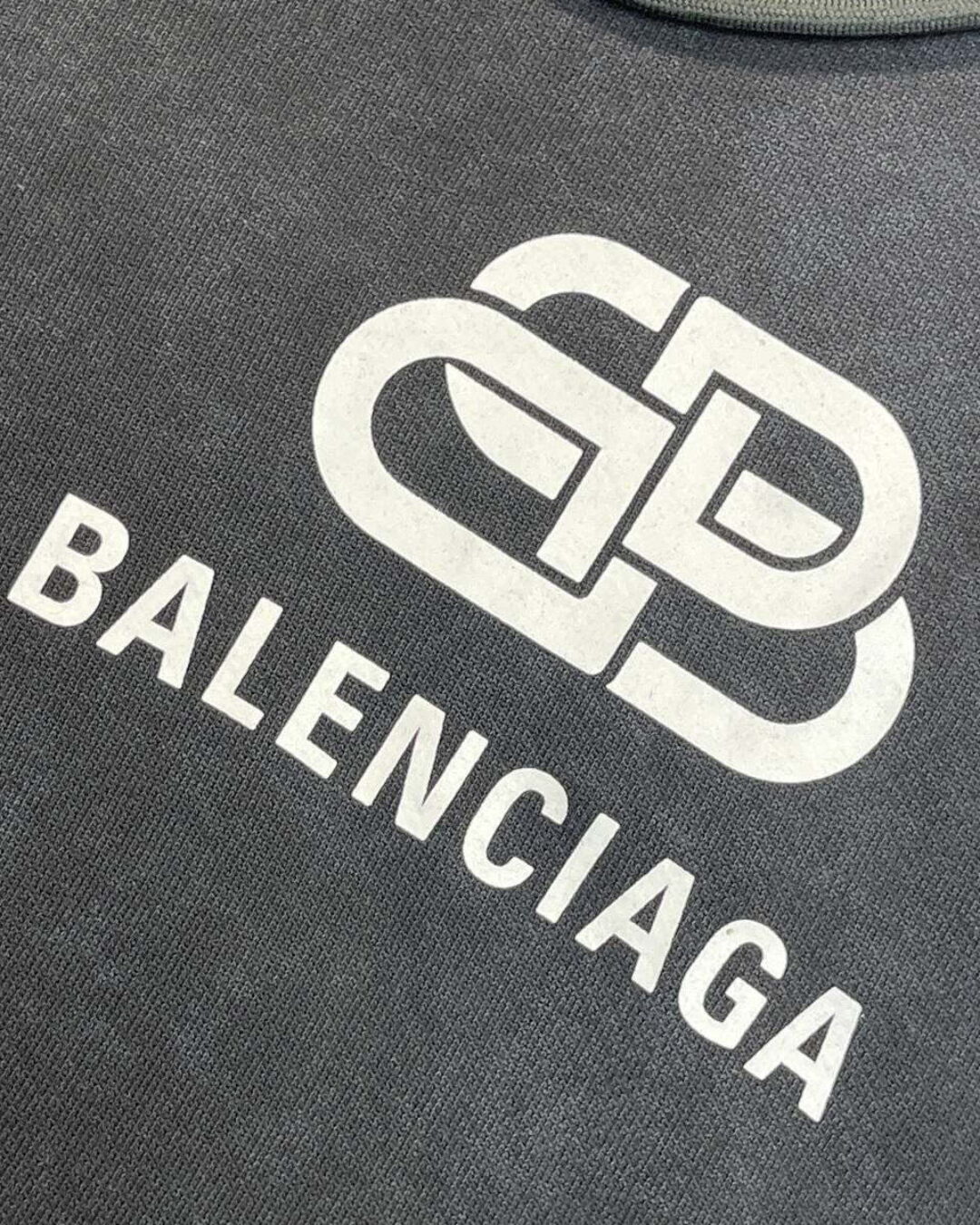 Худи Balenciaga — изображение 6