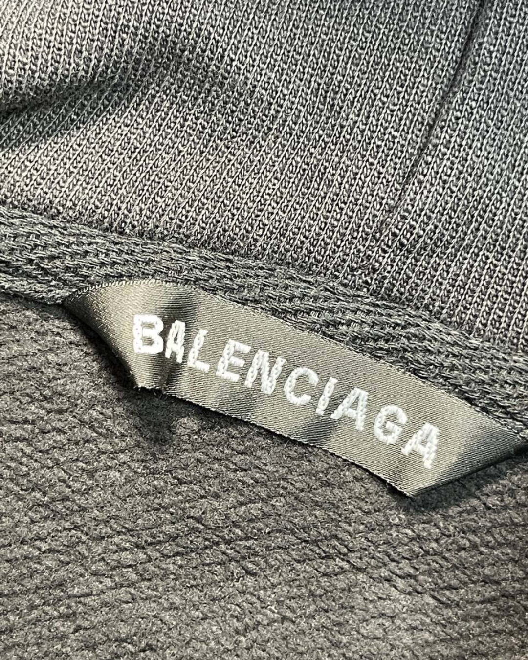Худи Balenciaga — изображение 7
