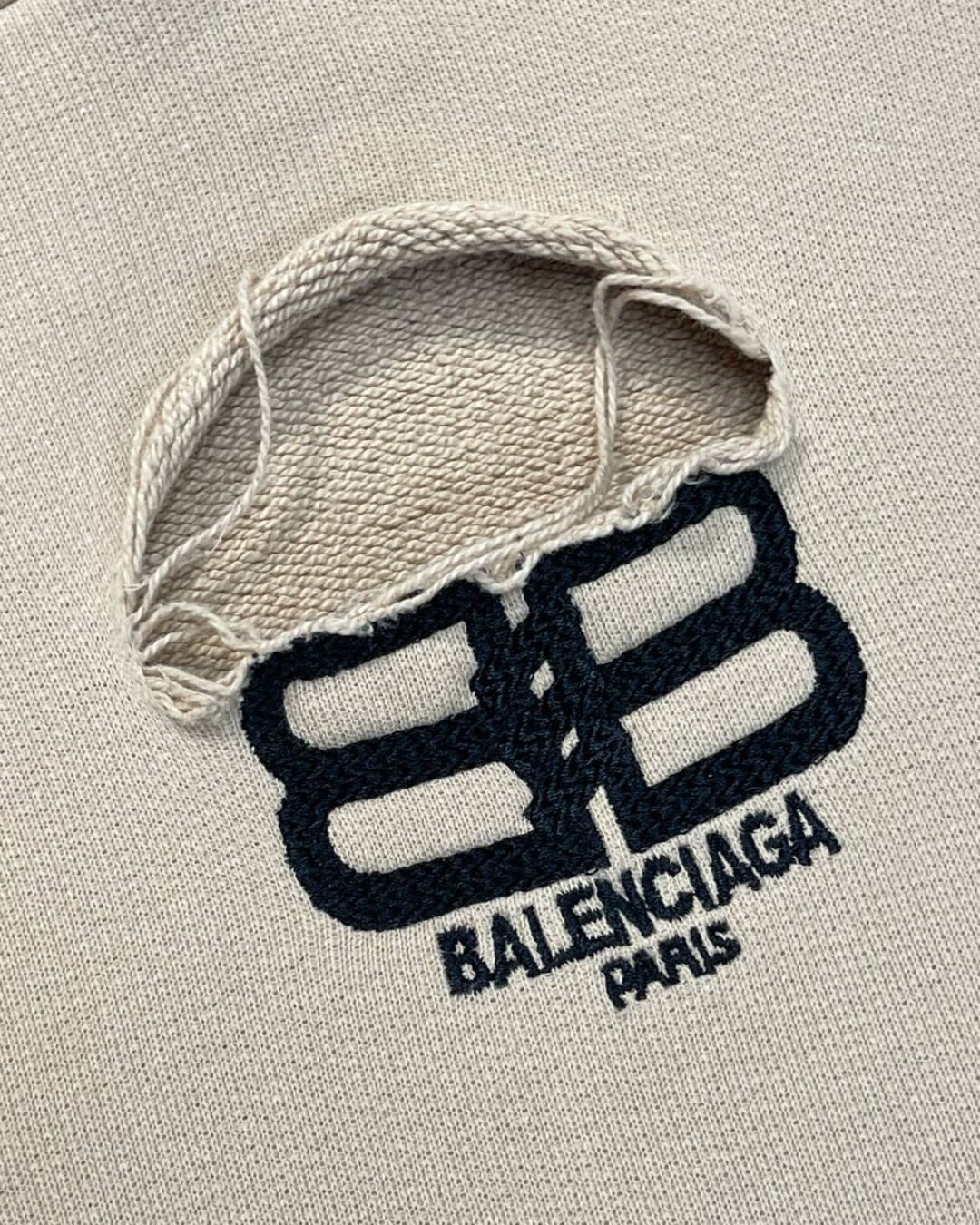 Худи Balenciaga — изображение 8