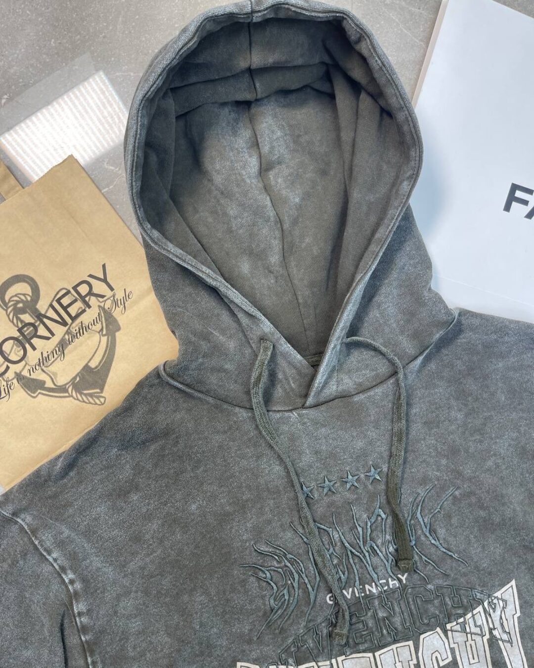 Худи Givenchy — изображение 3