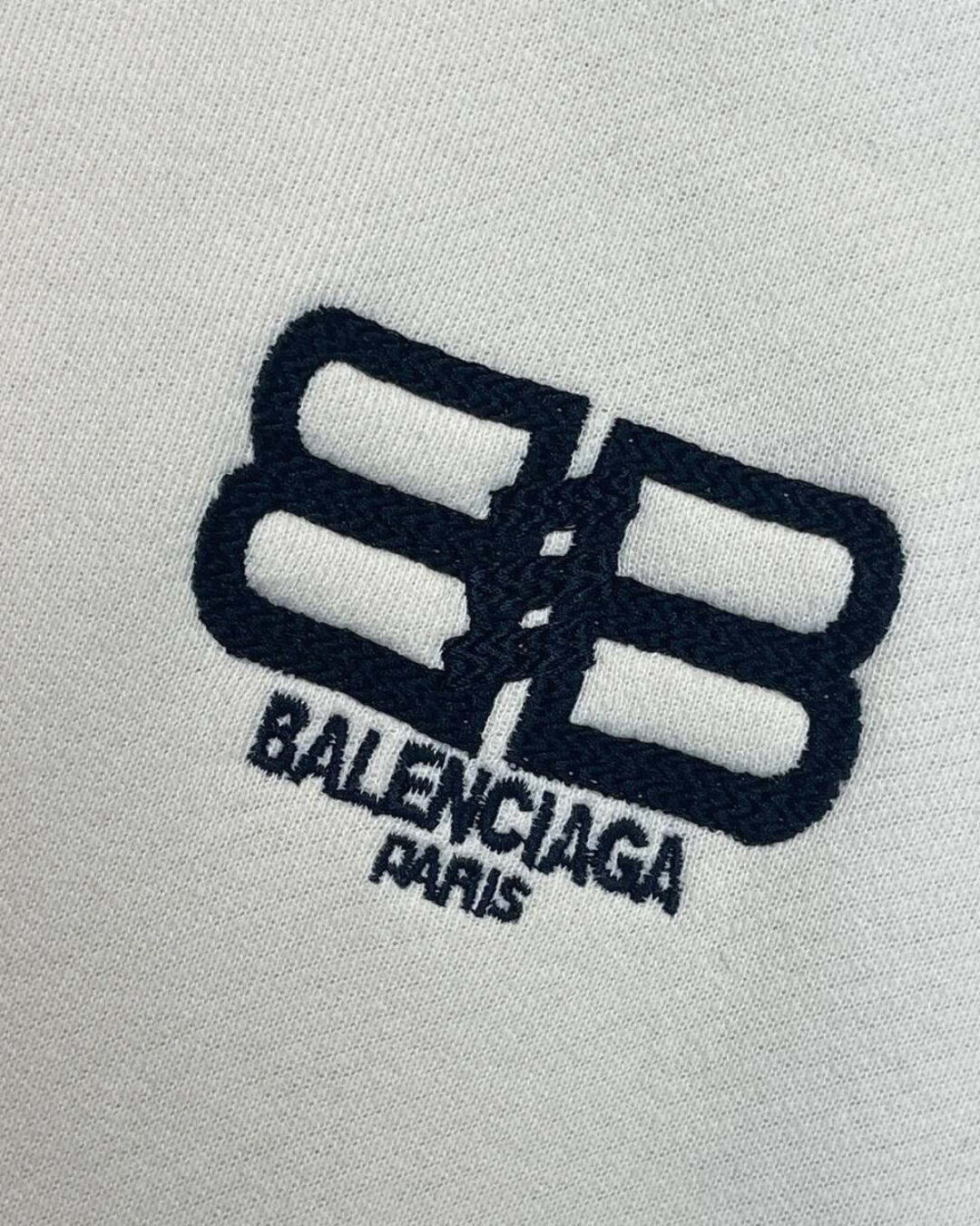 Худи Balenciaga — изображение 5