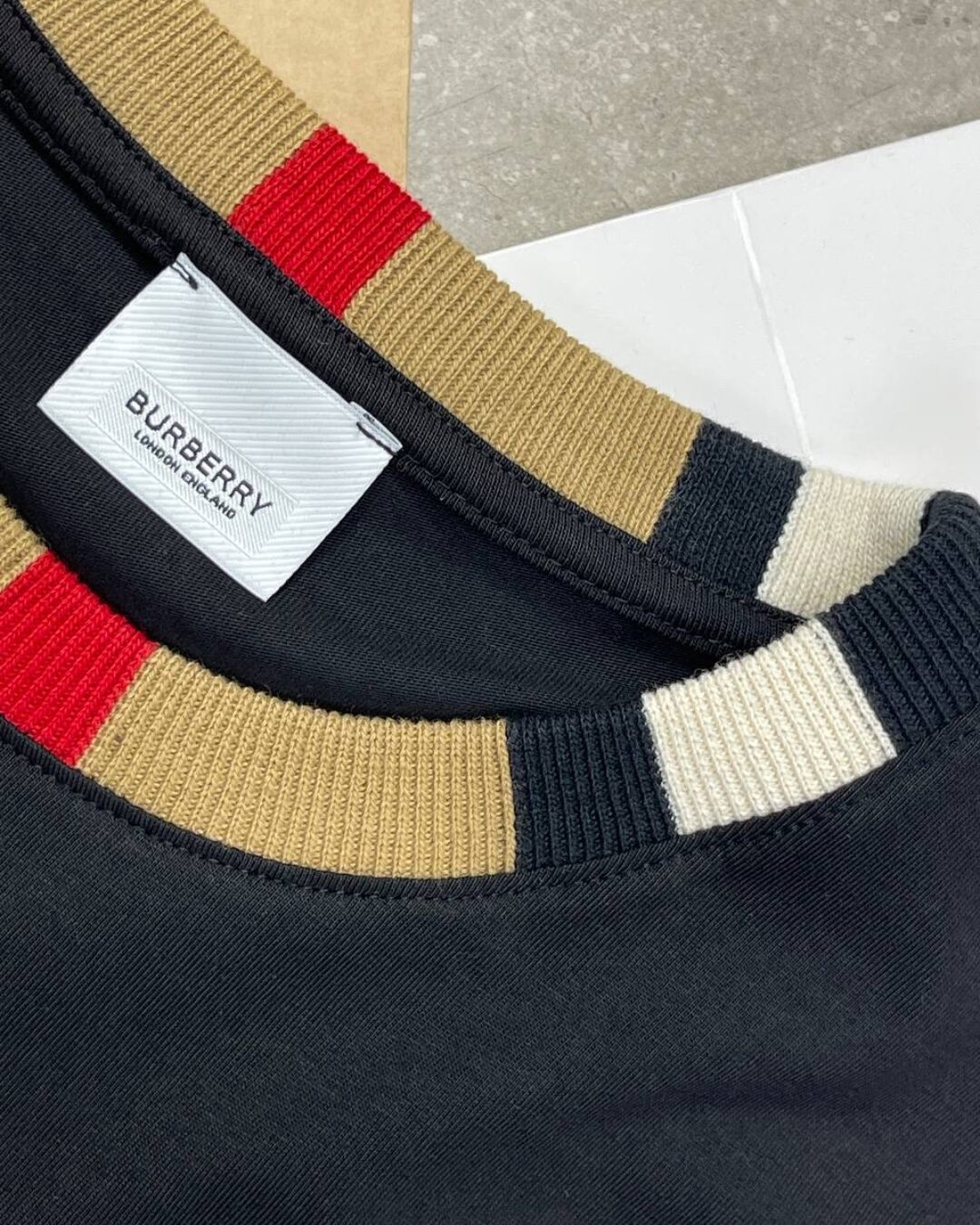 Футболка Burberry — изображение 6
