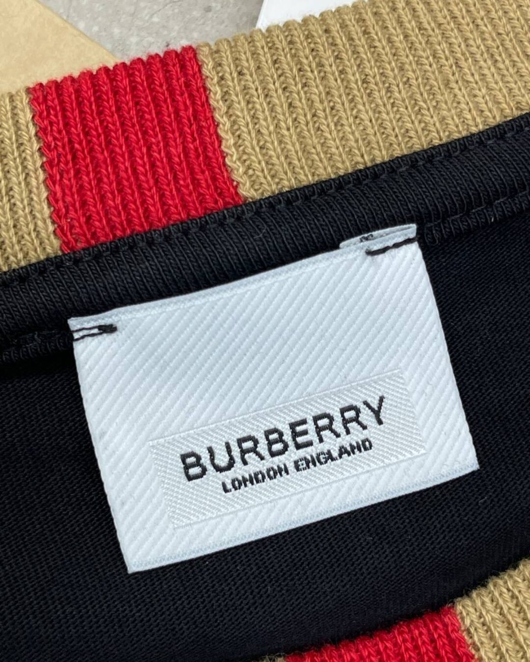 Футболка Burberry — изображение 7