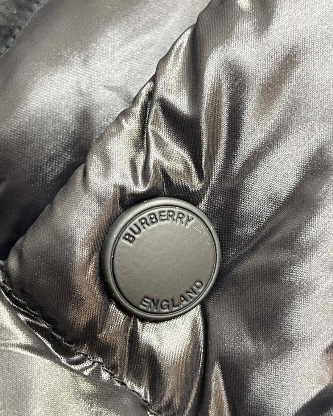 Пуховик Burberry — изображение 4