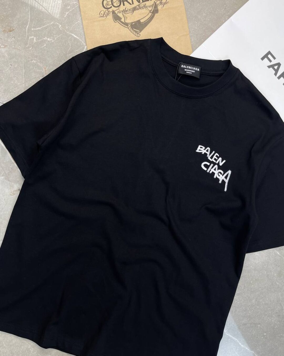 Футболка Balenciaga — изображение 3