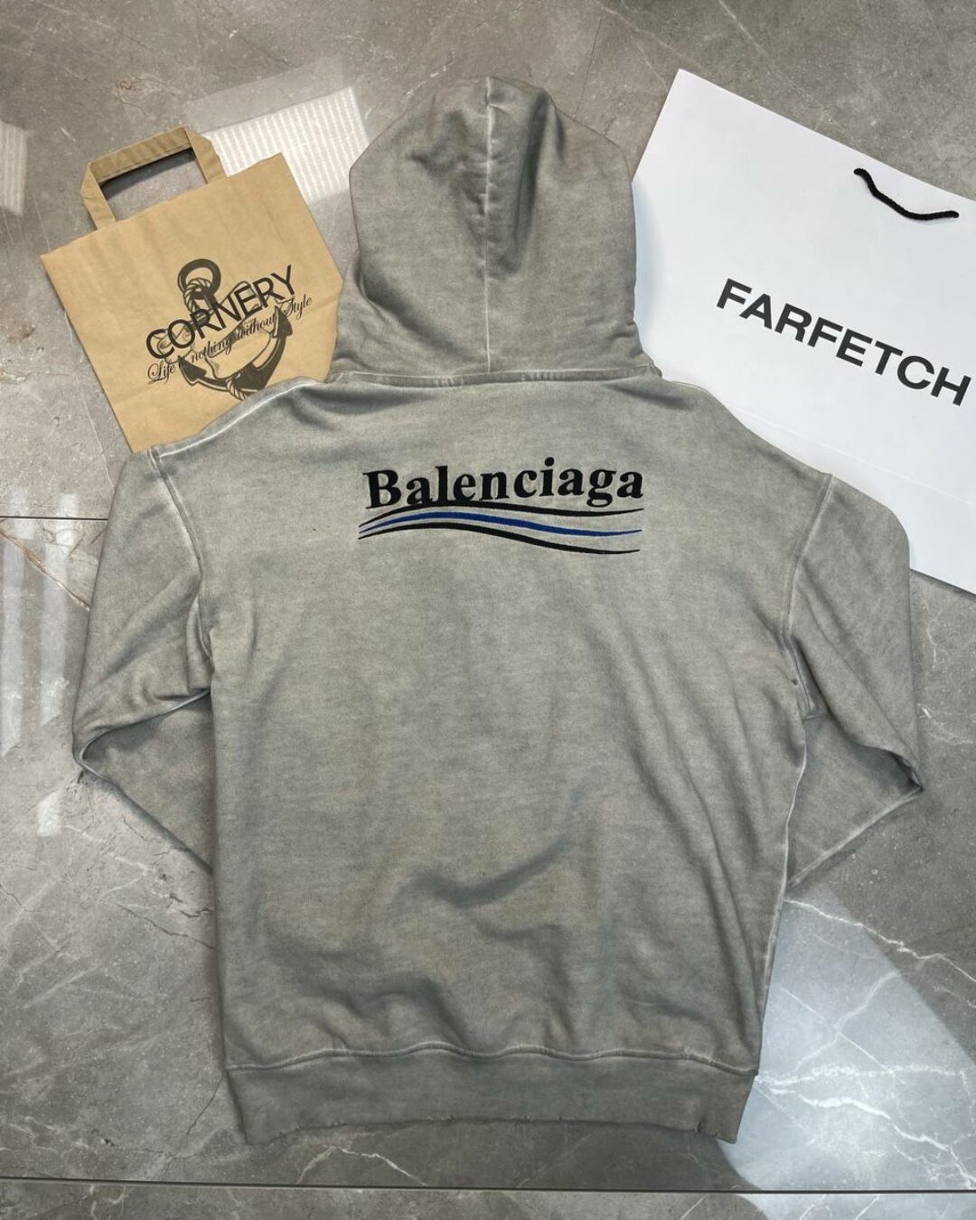 Худи Balenciaga — изображение 2