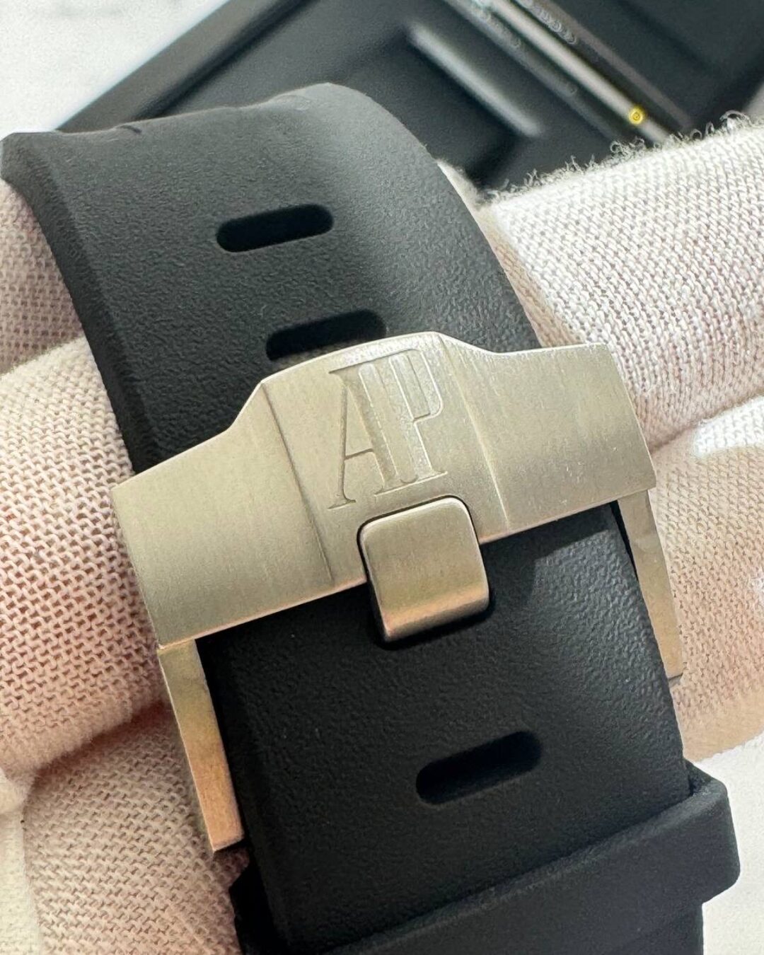 Часы Audemars Piguet Royal Oak Offshore — изображение 4