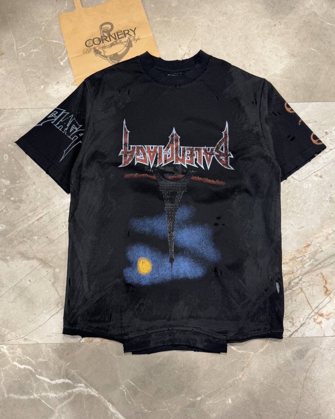 Футболка Balenciaga