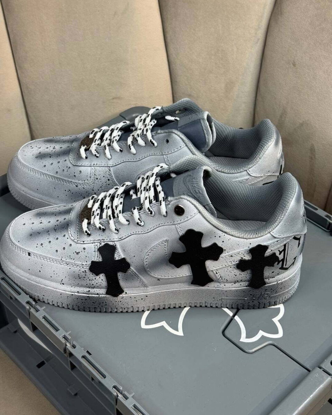 Кеды Nike x Chrome Hearts — изображение 6