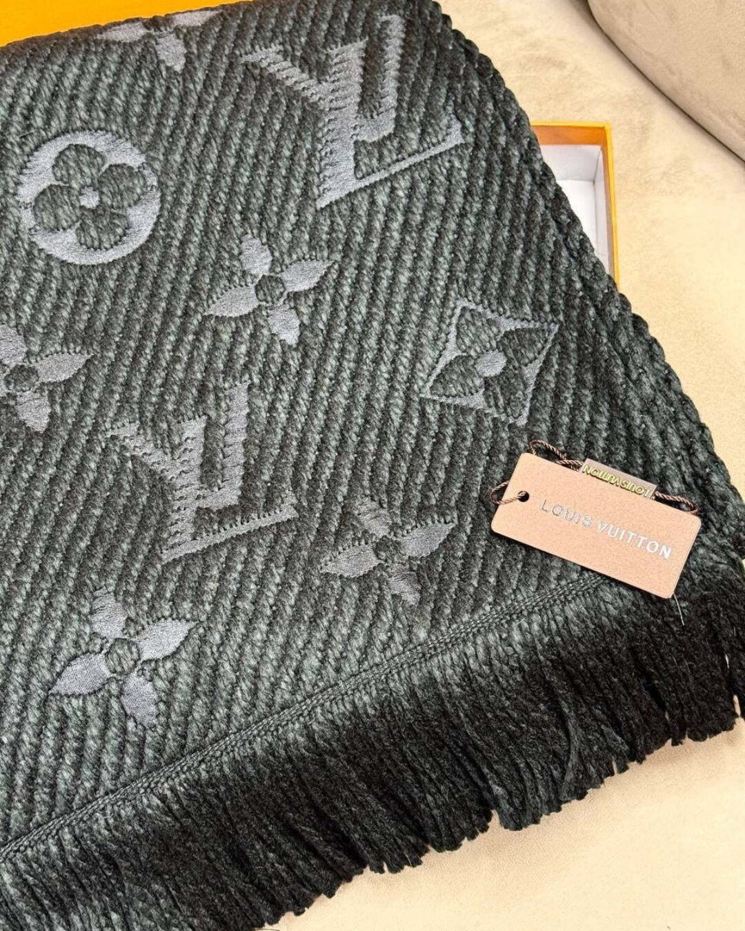 Шарф Louis Vuitton — изображение 3