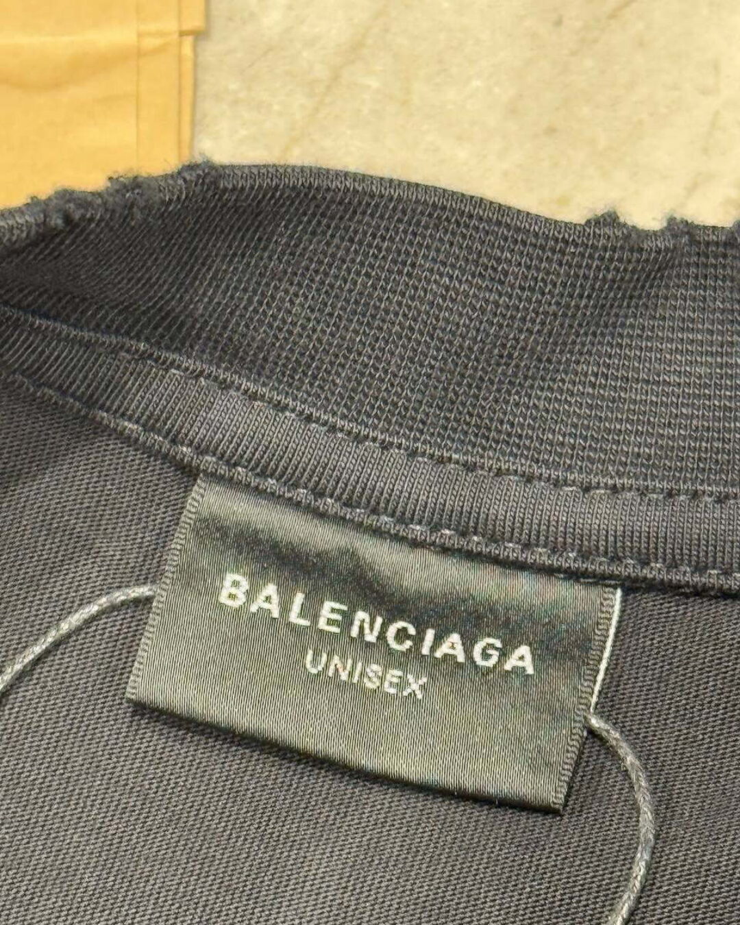 Футболка Balenciaga — изображение 8