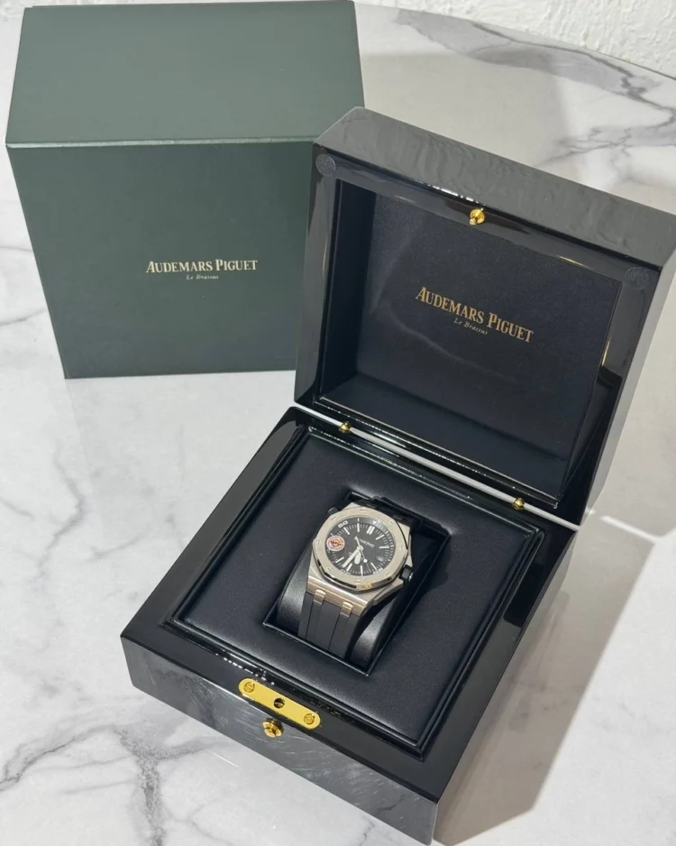 Часы Audemars Piguet Royal Oak Offshore — фото 1