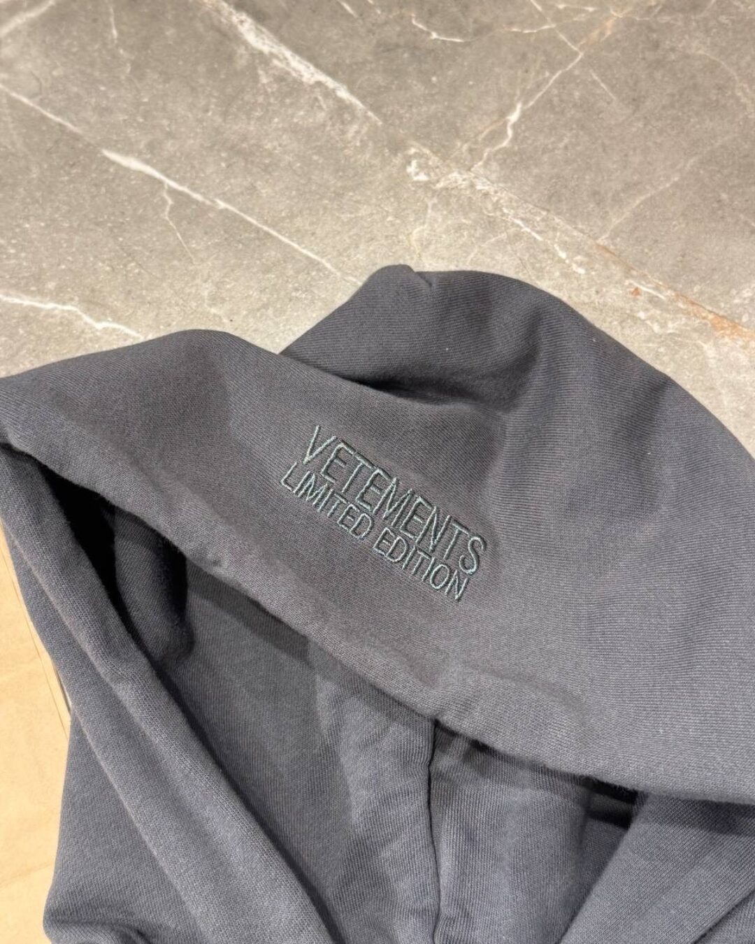 Худи Vetements — изображение 9
