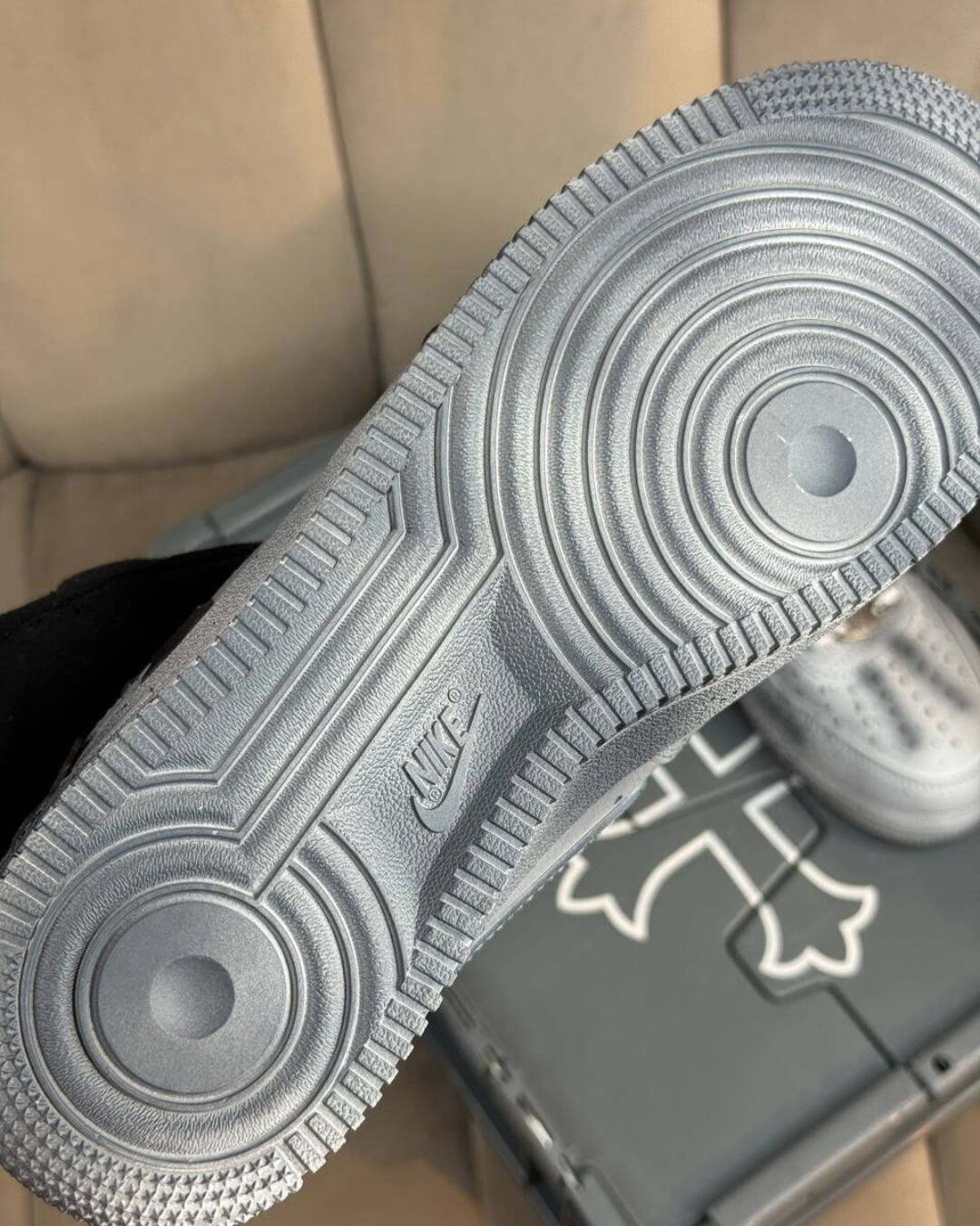 Кеды Nike x Chrome Hearts — изображение 4