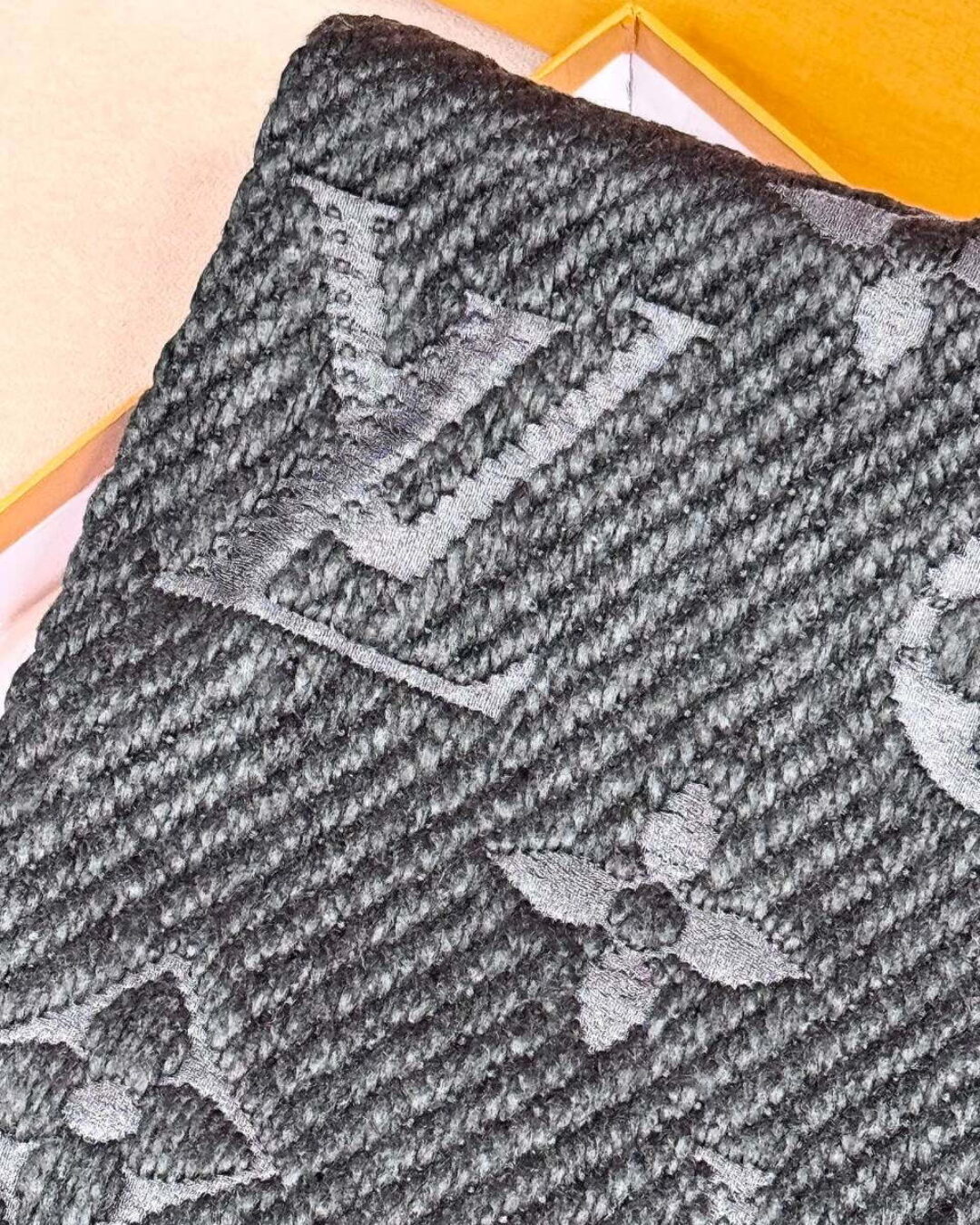 Шарф Louis Vuitton — изображение 4