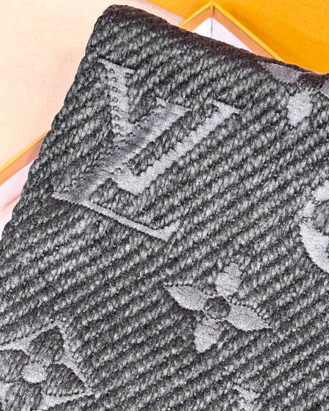 Шарф Louis Vuitton — изображение 4