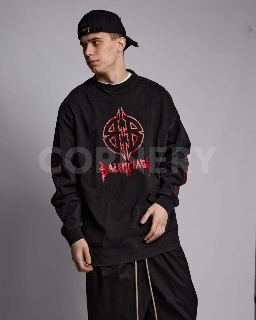 Кофта Balenciaga — изображение 3