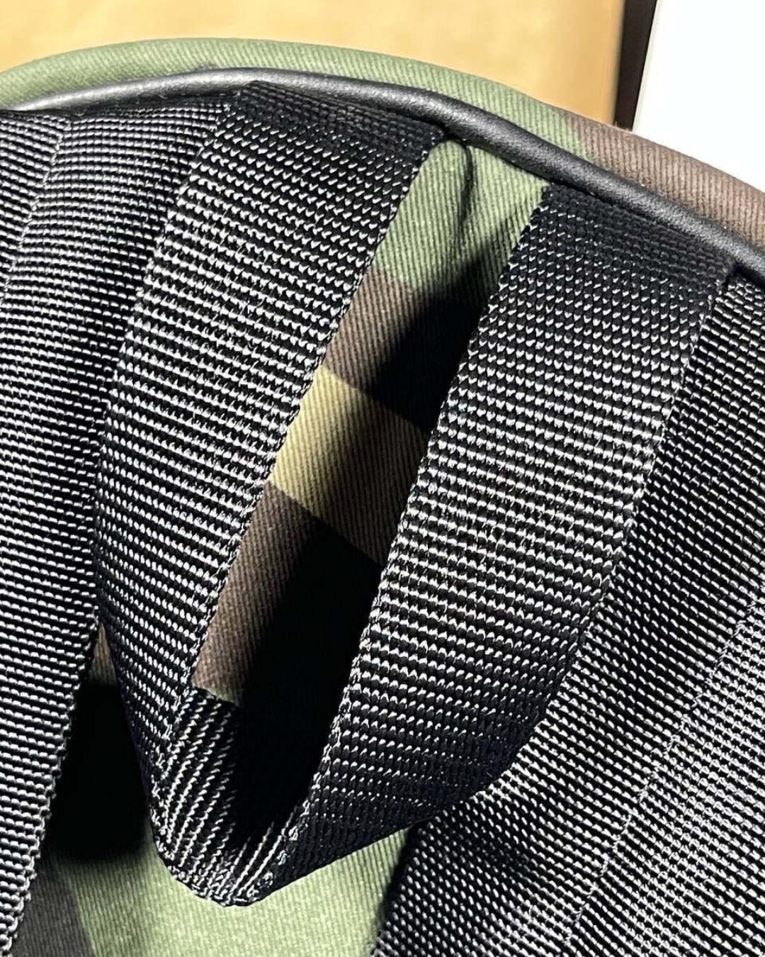 Рюкзак Yves Saint Laurent — изображение 7