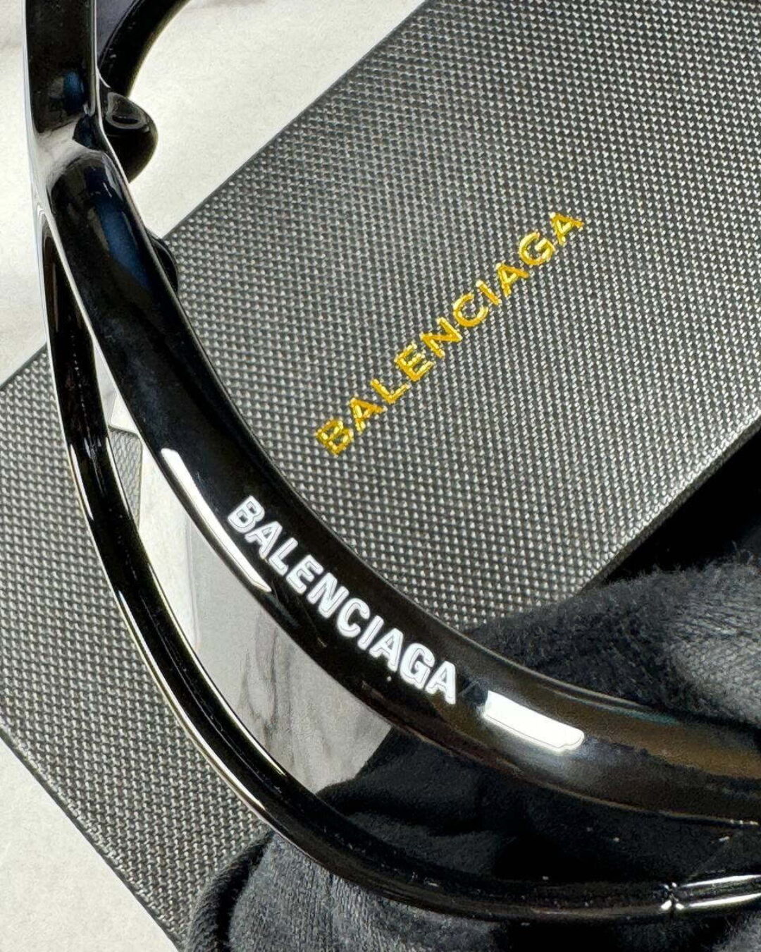 Очки Balenciaga — изображение 7