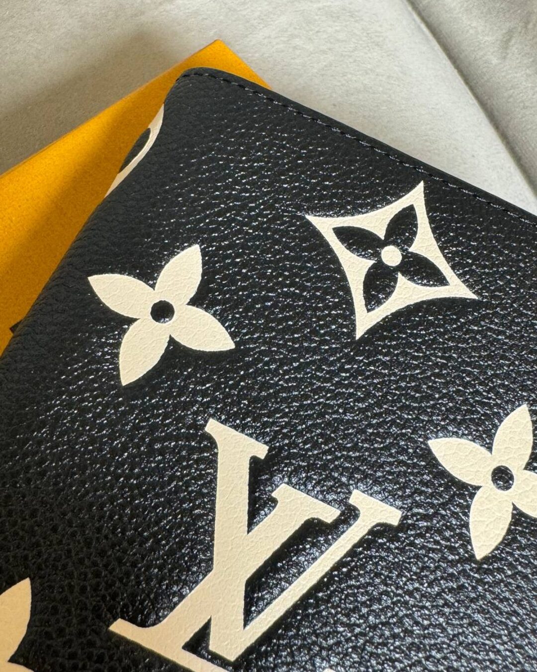 Обложка для паспорта Louis Vuitton (Premium) — изображение 2