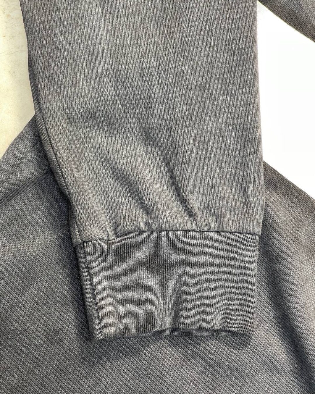 Кофта Balenciaga — изображение 6