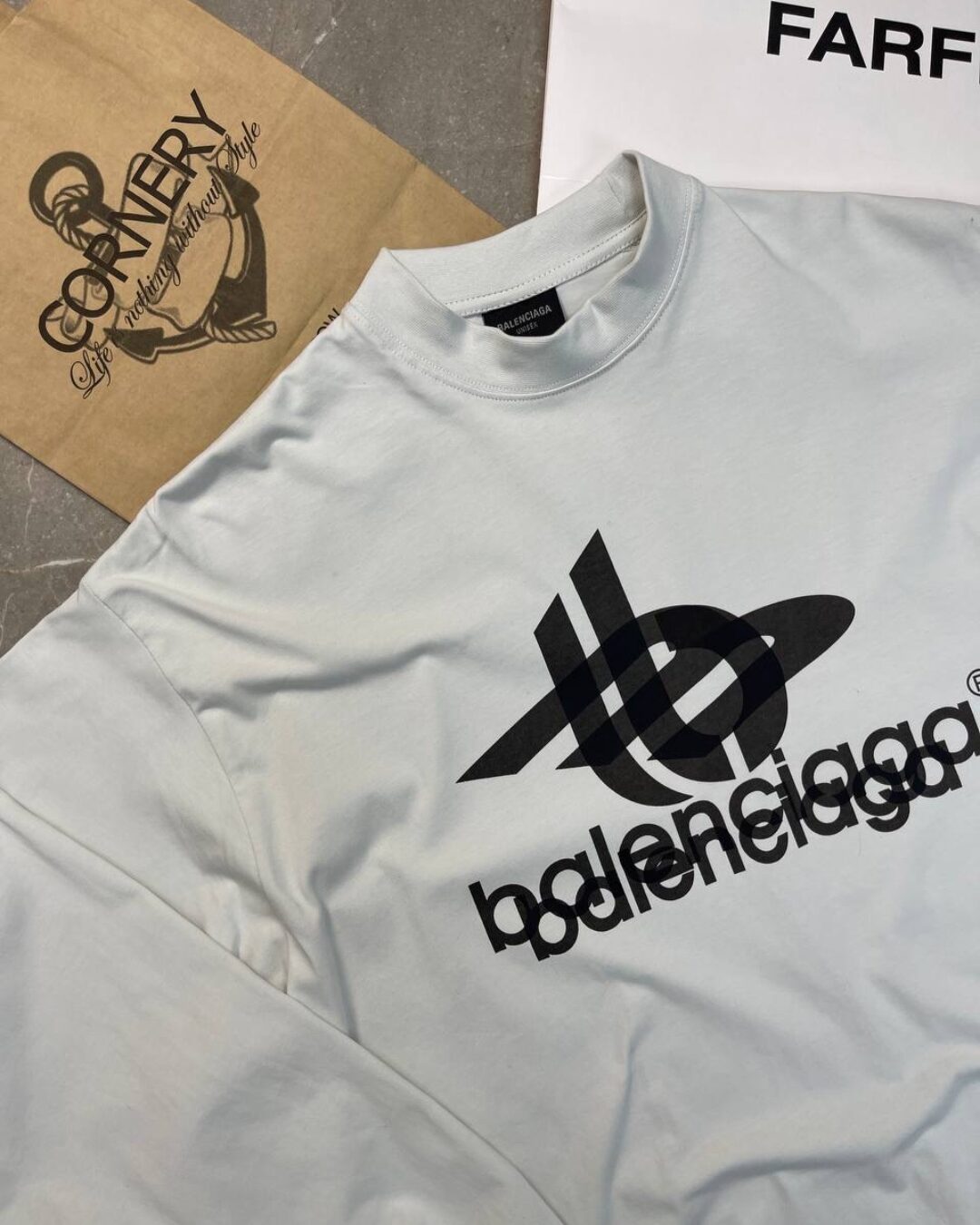 Кофта Balenciaga — изображение 3