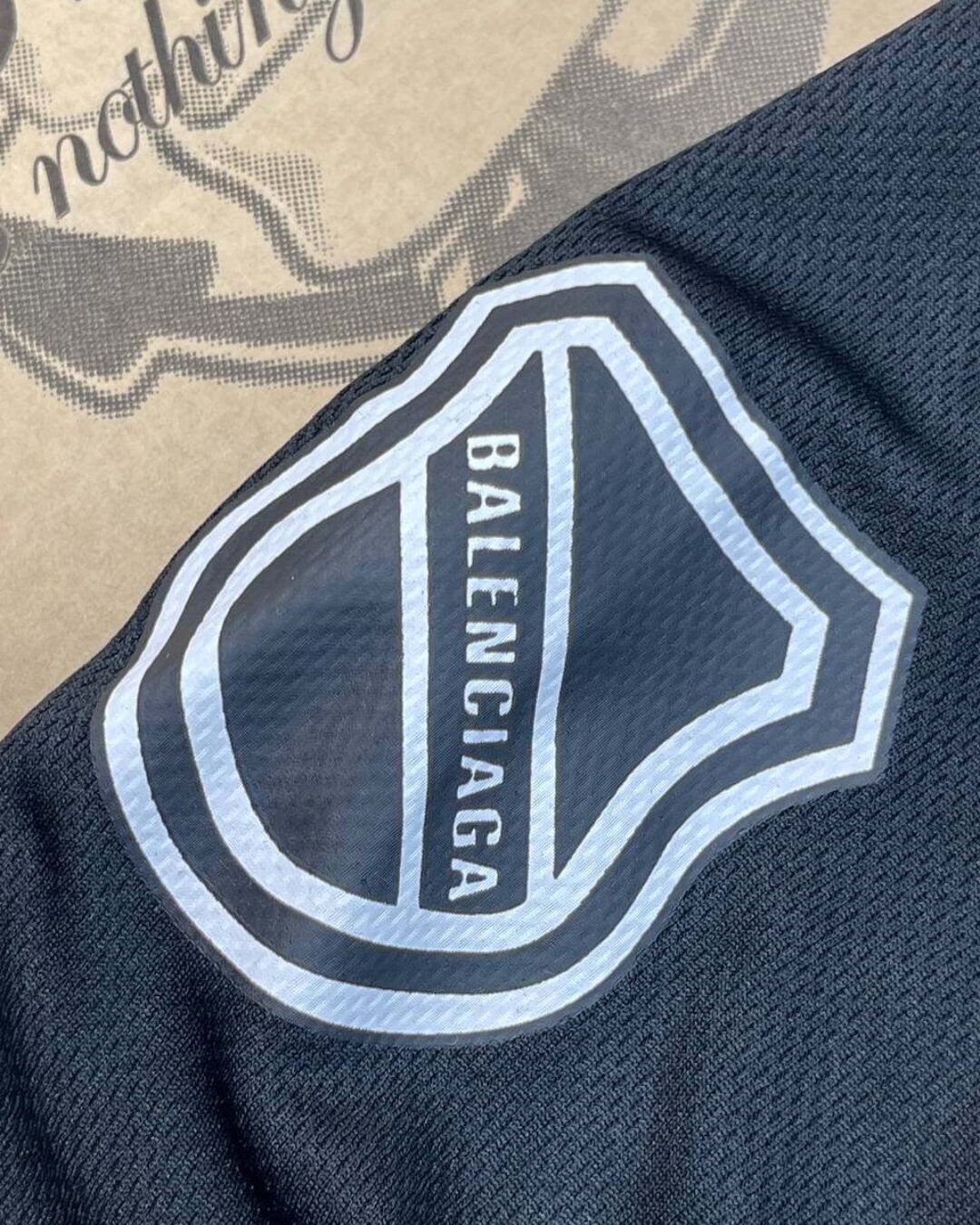 Кофта Balenciaga — изображение 8