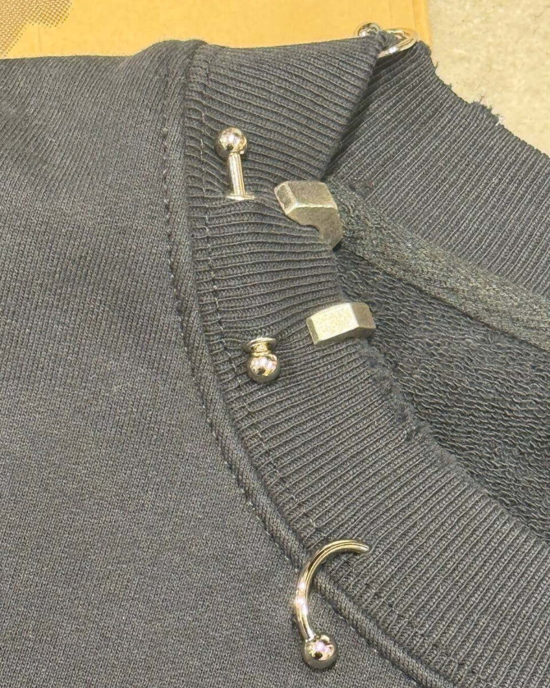 Кофта Balenciaga — изображение 10