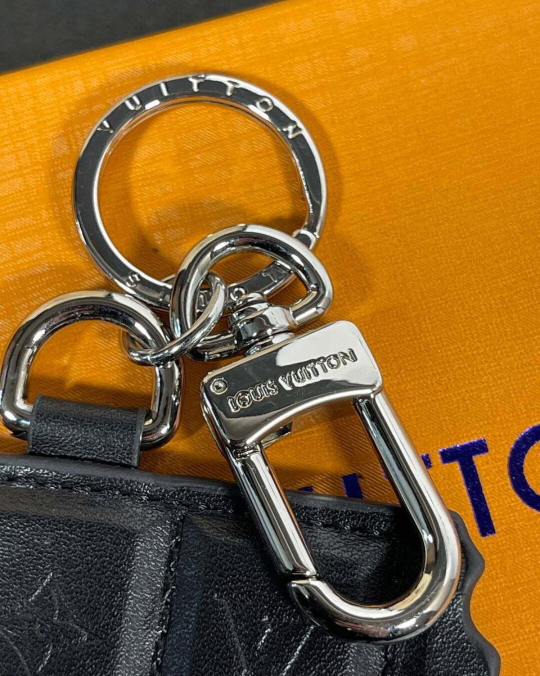 Брелок Louis Vuitton — изображение 2