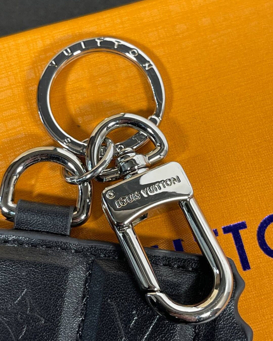 Брелок Louis Vuitton — изображение 2